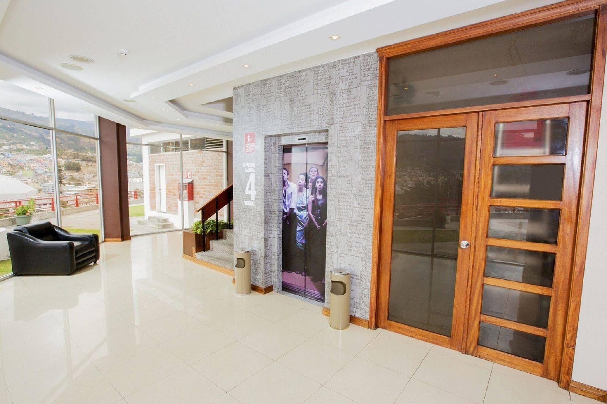 Hotel Амбато Экстерьер фото