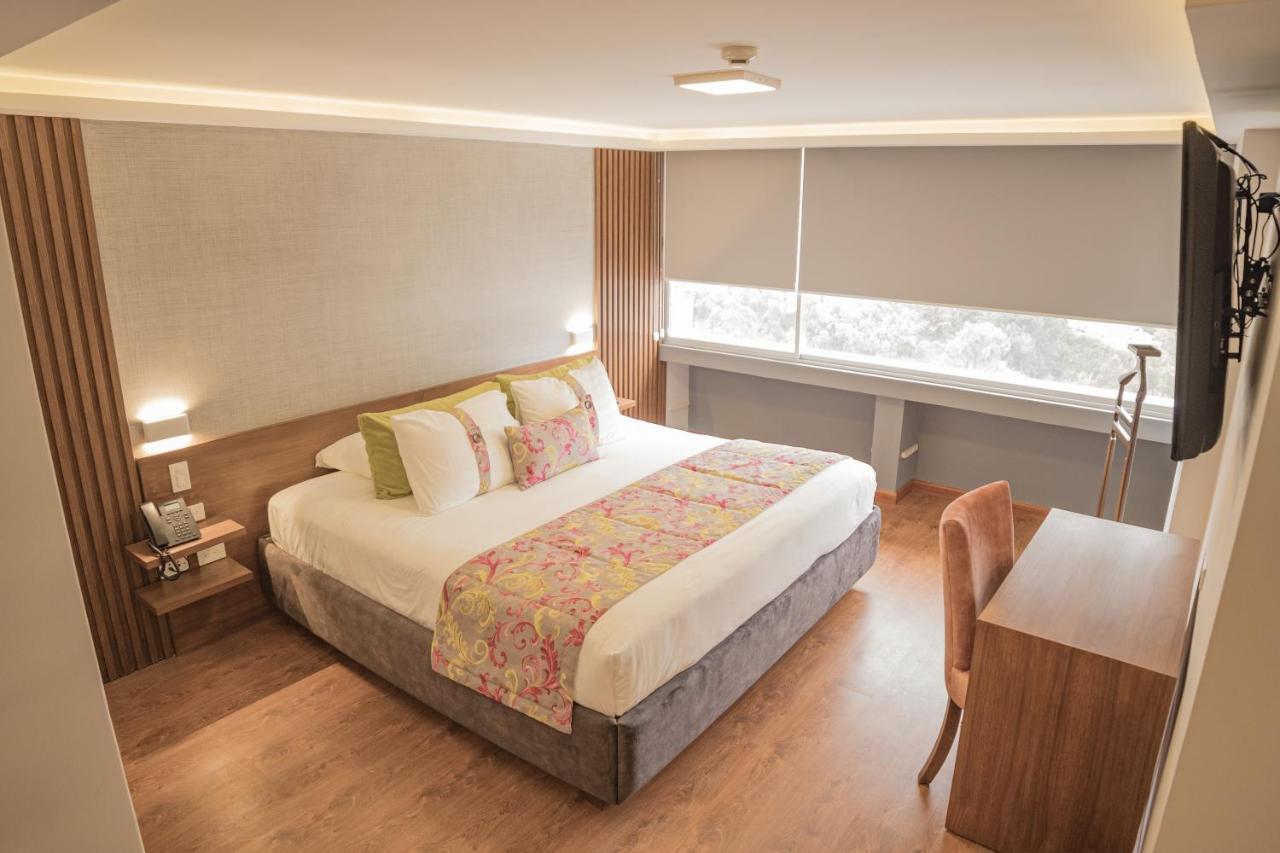 Hotel Амбато Экстерьер фото