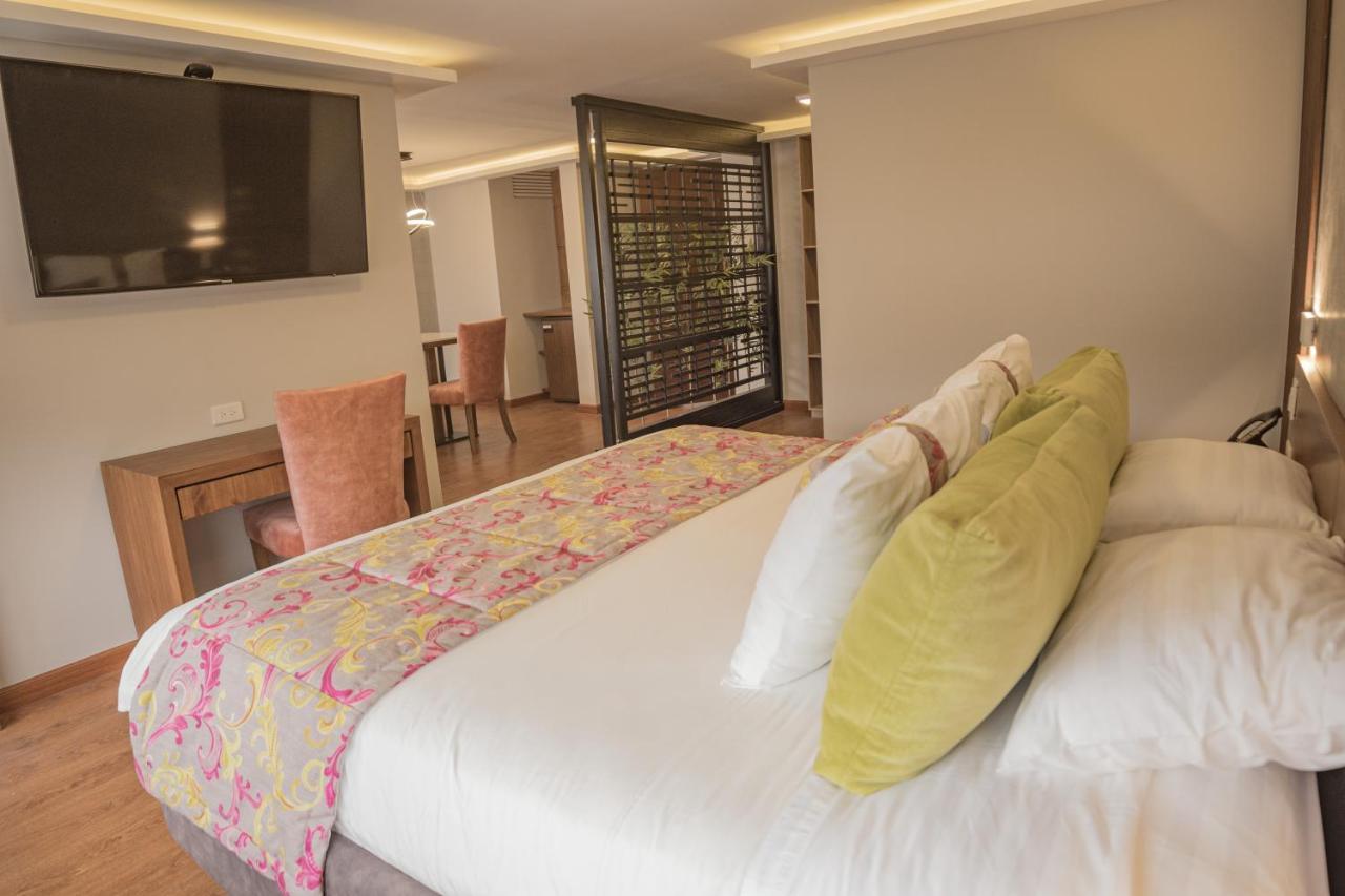 Hotel Амбато Экстерьер фото