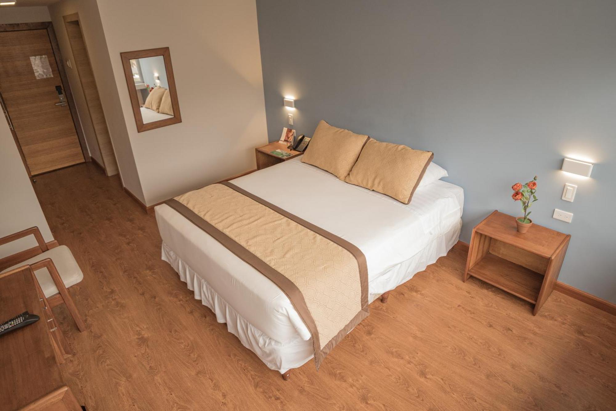 Hotel Амбато Экстерьер фото